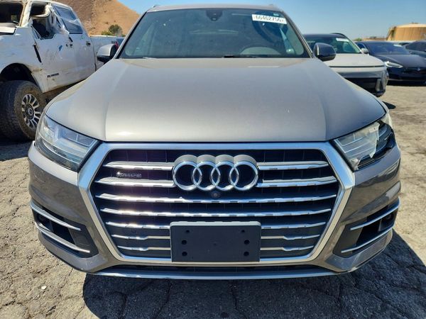 2017 AUDI Q7 quattro Premium Plus