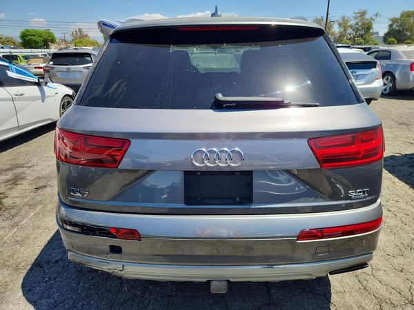 2017 AUDI Q7 quattro Premium Plus