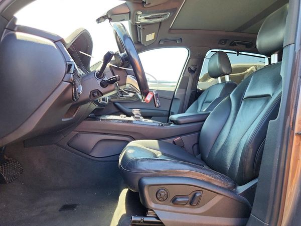 2017 AUDI Q7 quattro Premium Plus