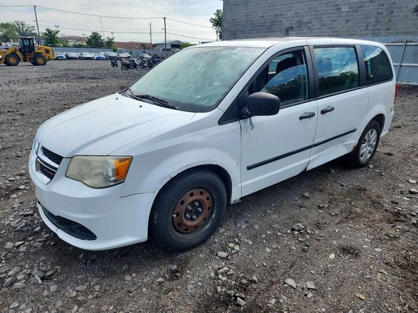 2014 DODGE GRAND CARAVAN SE — Front 3/4