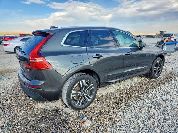 2020 VOLVO XC60 Momentum — PSRA