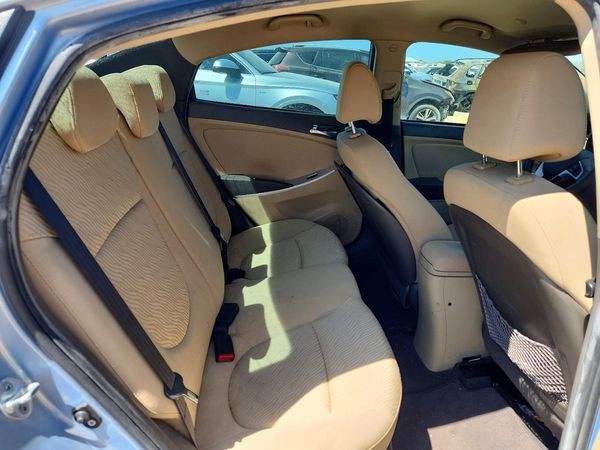 2012 HYUNDAI ACCENT
