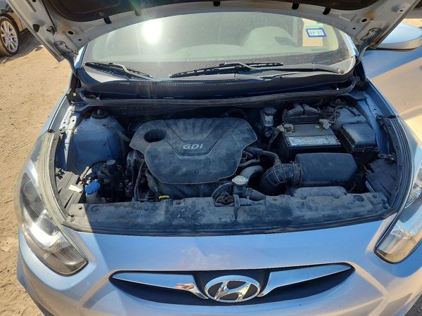 2012 HYUNDAI ACCENT