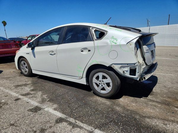 2015 TOYOTA PRIUS