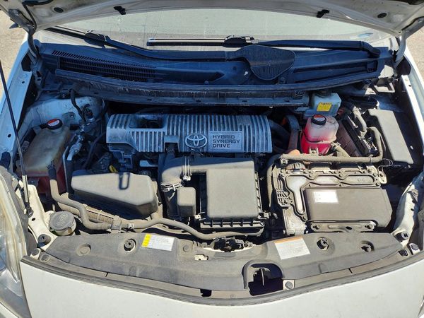 2015 TOYOTA PRIUS