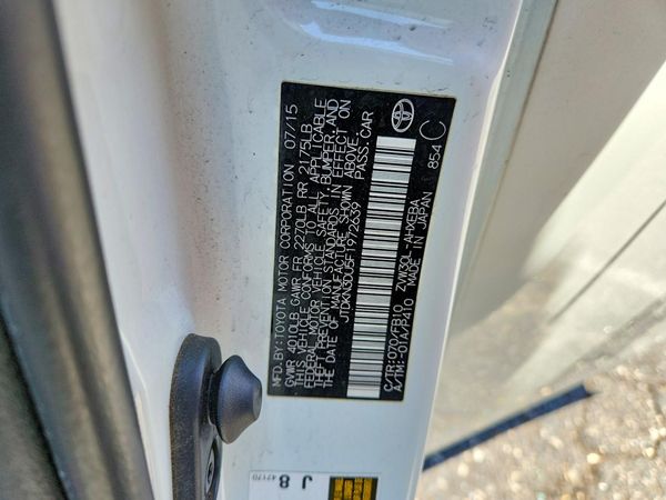 2015 TOYOTA PRIUS