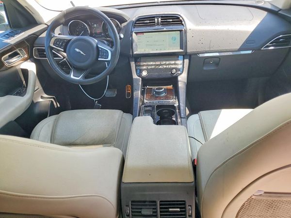 2019 JAGUAR F-PACE