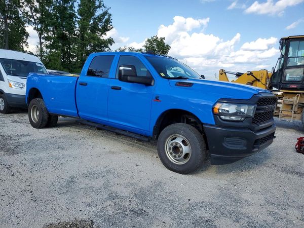 2024 RAM 3500 Tradesman — Passenger 3/4