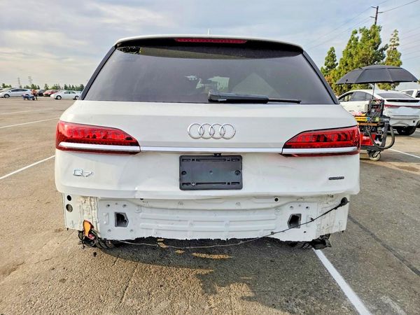 2020 AUDI Q7