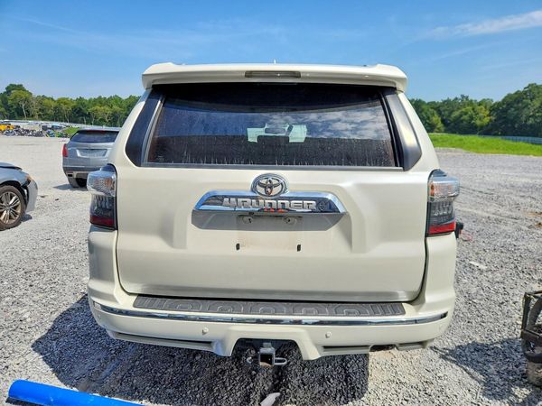 2018 TOYOTA 4RUNNER Ltd/SR5/SR5 Premium