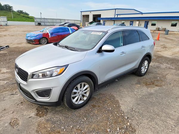 2016 KIA SORENTO L / LX