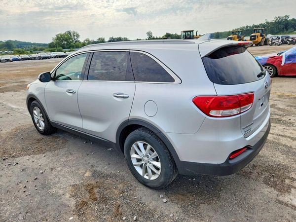2016 KIA SORENTO L / LX