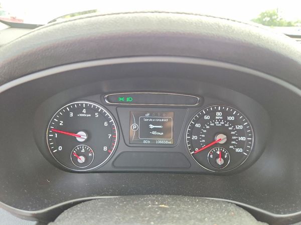 2016 KIA SORENTO L / LX