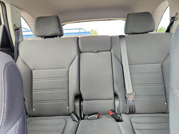 2016 KIA SORENTO L / LX