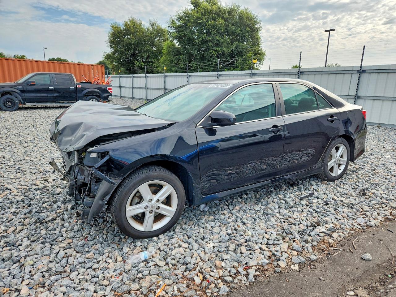 2014 TOYOTA CAMRY