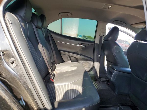 2018 TOYOTA CAMRY