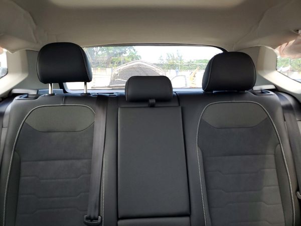 2025 VOLKSWAGEN TAOS