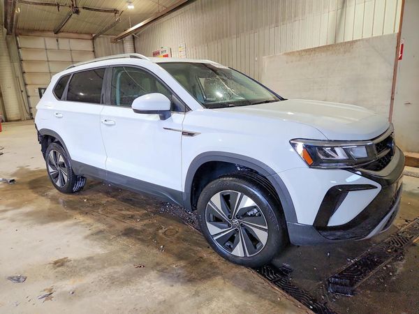 2024 VOLKSWAGEN TAOS