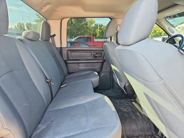 2015 RAM 1500 ST