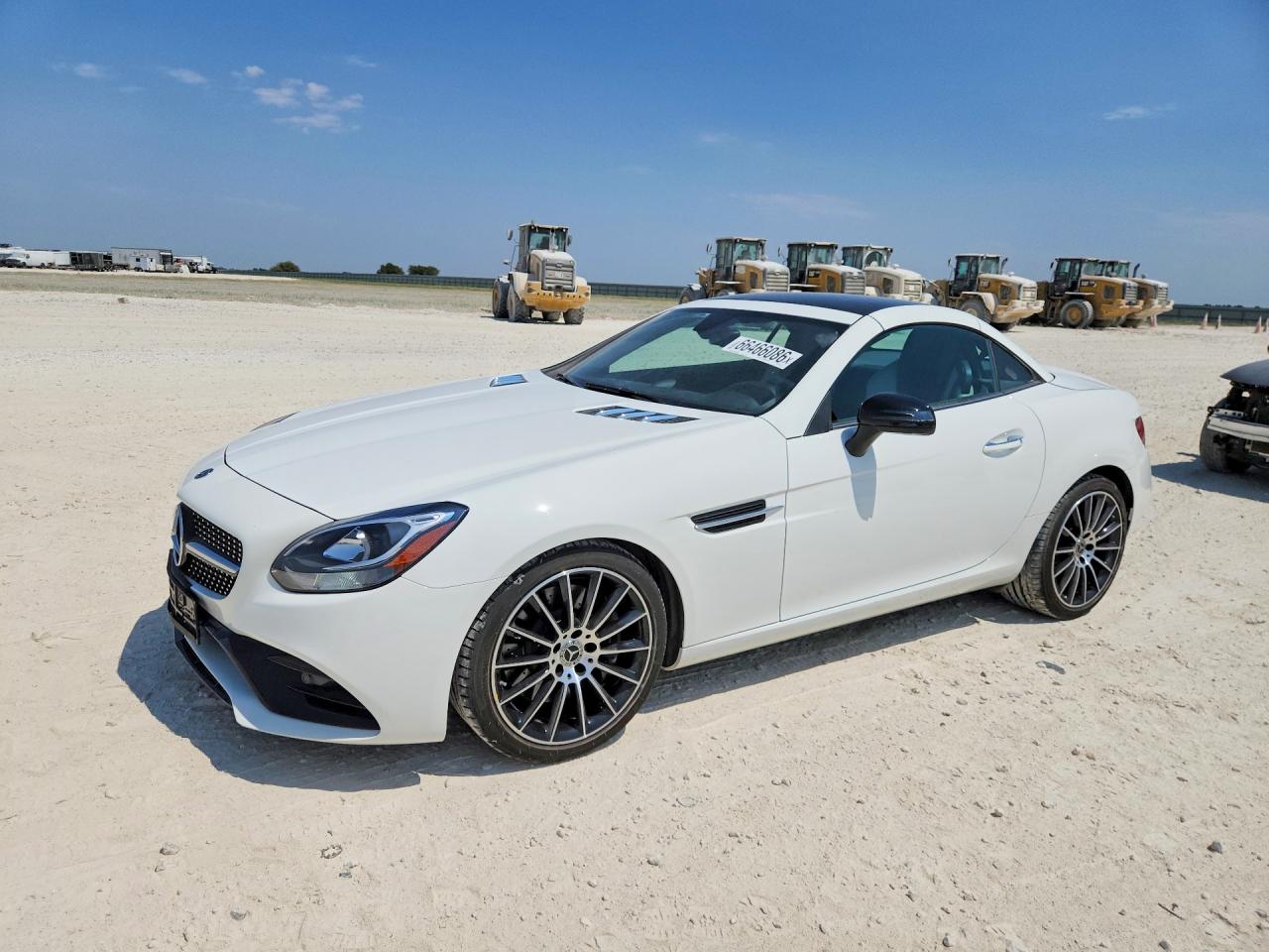 2019 MERCEDES-BENZ SLC SLC300 — Front 3/4