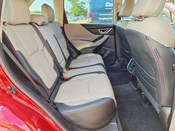 2021 SUBARU FORESTER Limited