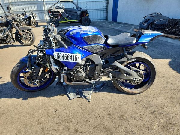 2022 YAMAHA YZF1000