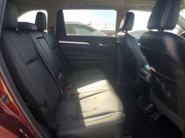 2019 TOYOTA HIGHLANDER SE/XLE