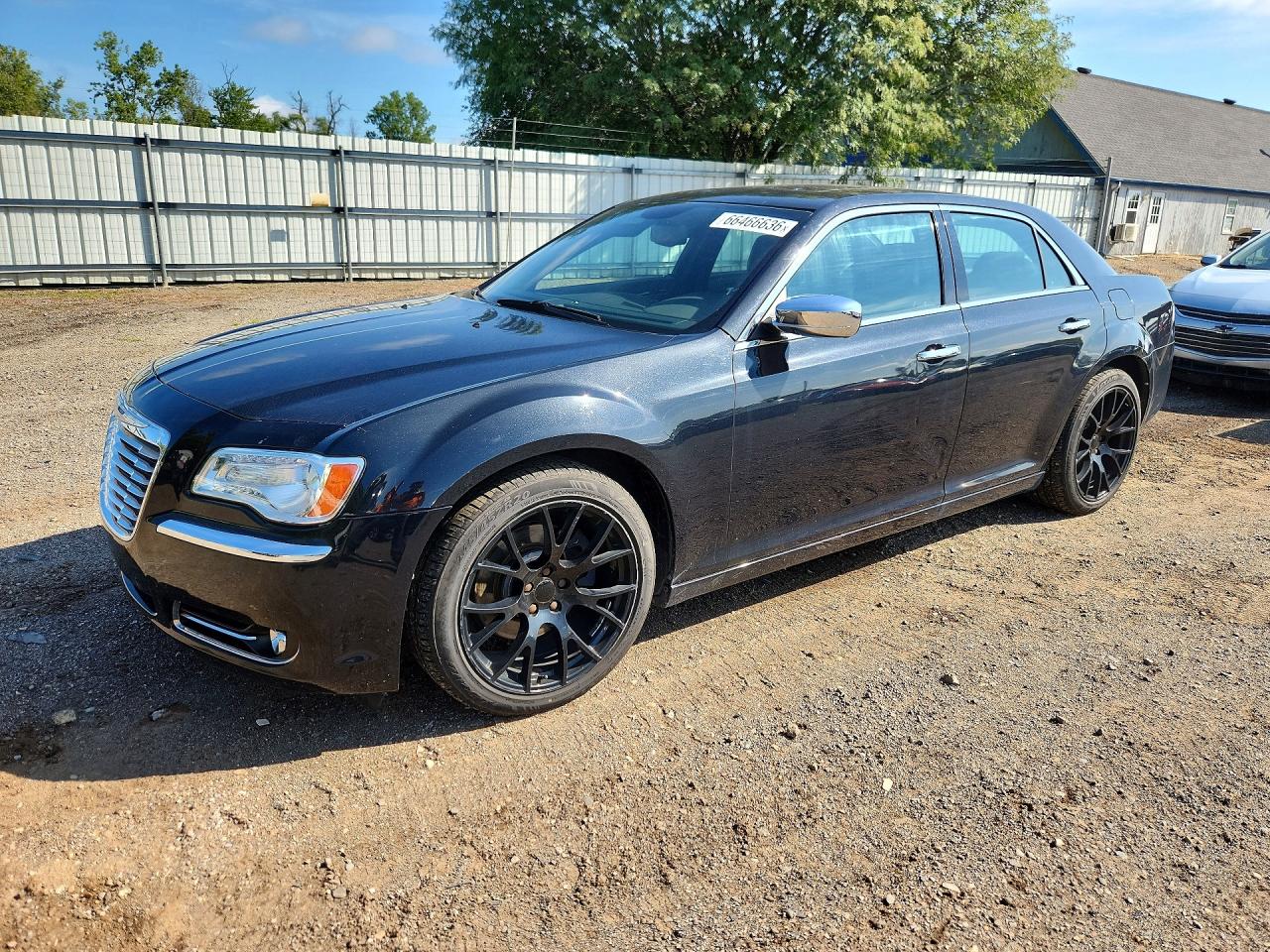 2013 CHRYSLER 300 300C — Front 3/4