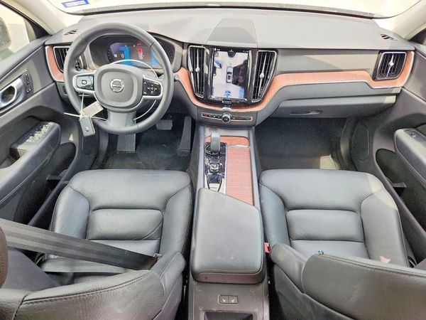2024 VOLVO XC60