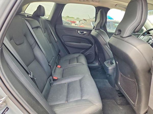 2024 VOLVO XC60