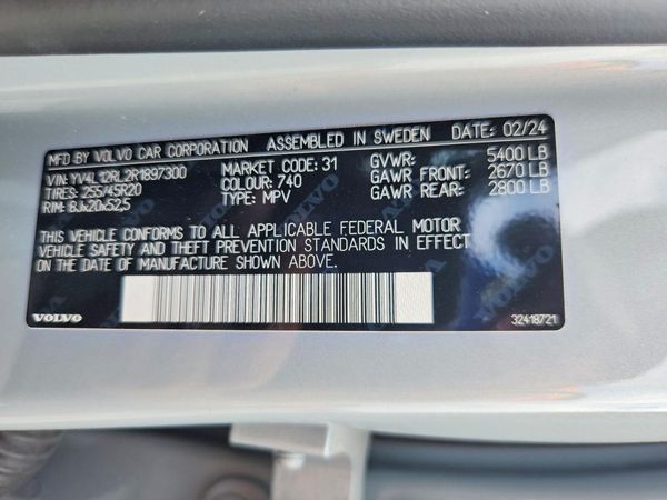 2024 VOLVO XC60