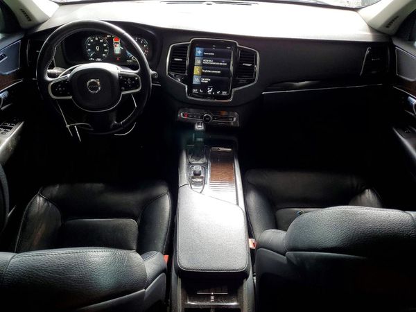 2016 VOLVO XC90 SV42 Momentum