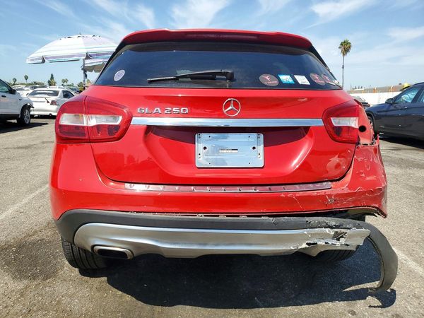 2015 MERCEDES-BENZ GLA GLA250