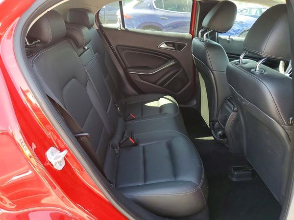 2015 MERCEDES-BENZ GLA GLA250