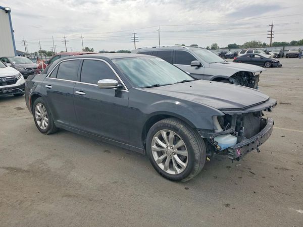 2018 CHRYSLER 300