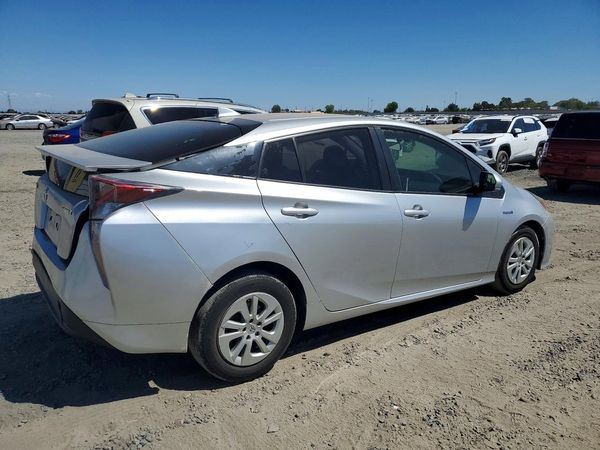 2016 TOYOTA PRIUS