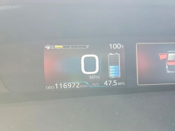 2016 TOYOTA PRIUS