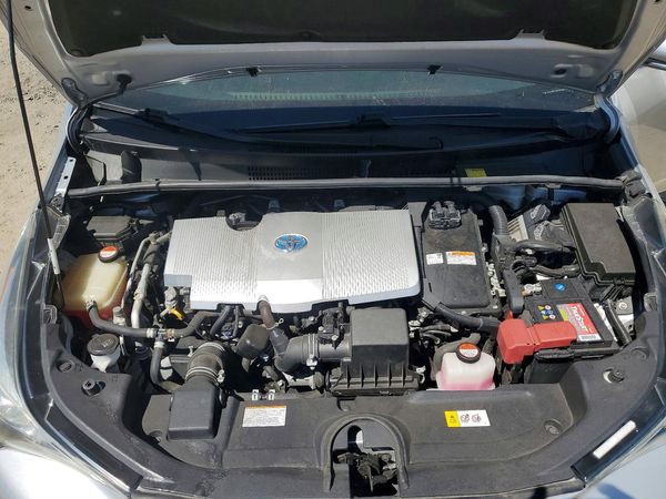 2016 TOYOTA PRIUS