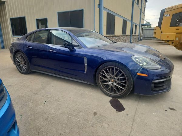 2023 PORSCHE PANAMERA