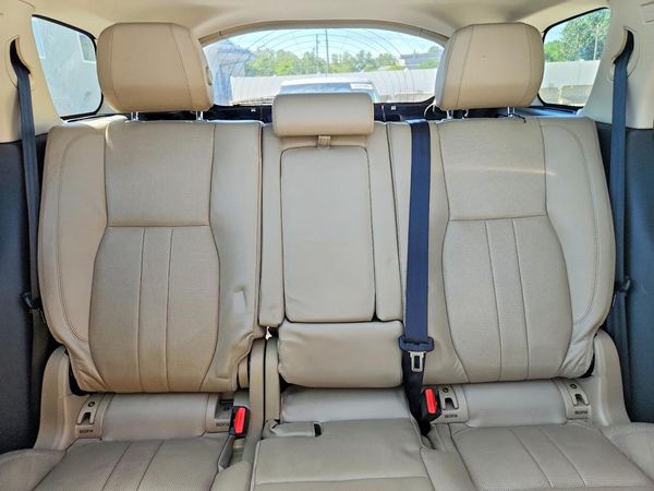 2019 LAND ROVER DISCOVERY HSE/Landmark Edition — SUVN