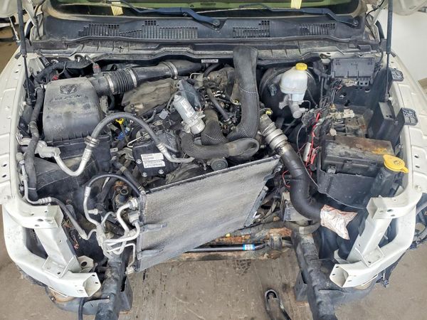 2016 RAM 1500 Longhorn — Engine bay