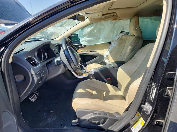 2017 VOLVO S60 Platinum
