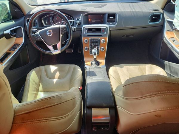 2017 VOLVO S60 Platinum