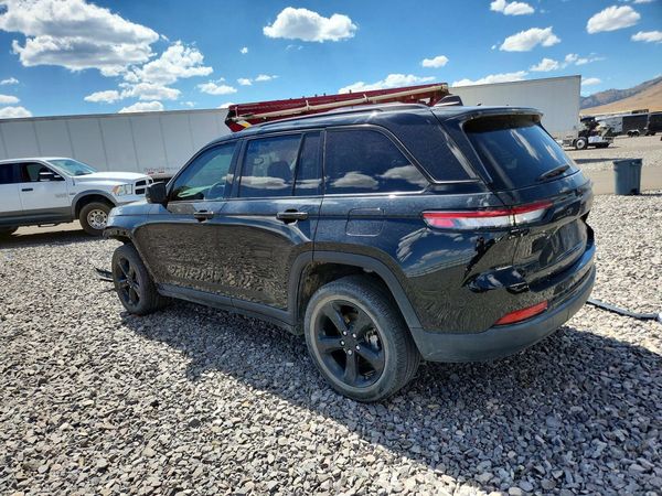 2023 JEEP GRAND CHEROKEE