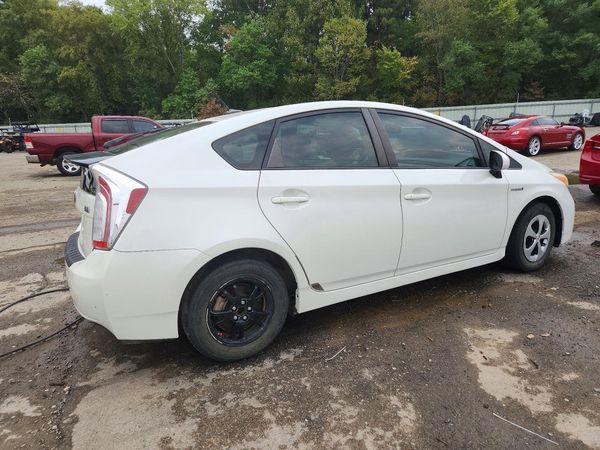 2015 TOYOTA PRIUS