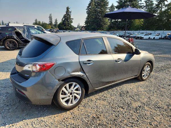 2013 MAZDA 3 Touring/GS