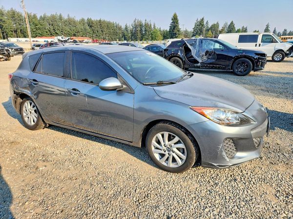 2013 MAZDA 3 Touring/GS