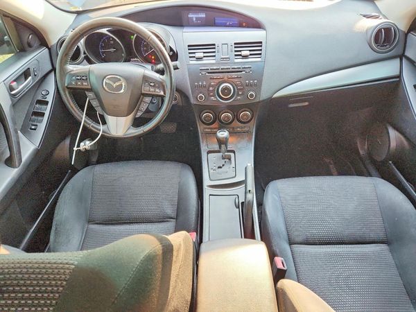 2013 MAZDA 3 Touring/GS