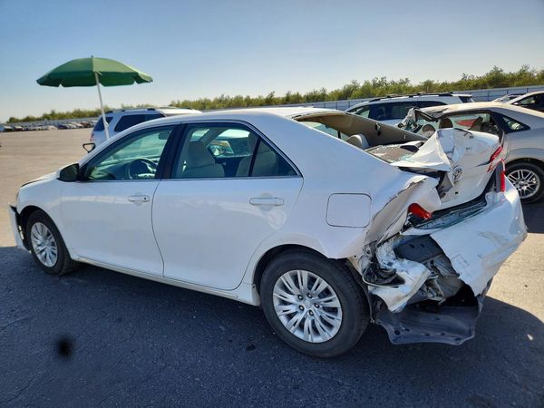 2014 TOYOTA CAMRY