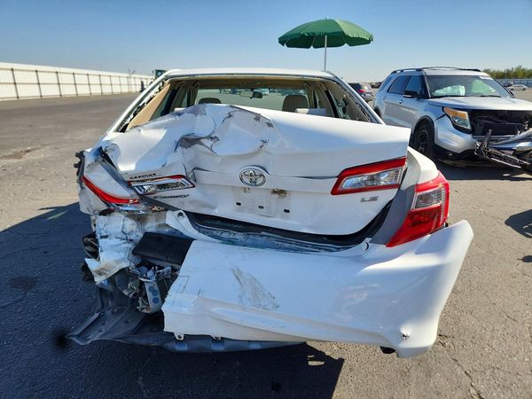2014 TOYOTA CAMRY